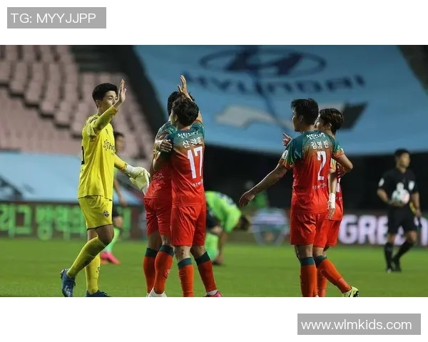 亚冠成都蓉城VS广岛三箭:4大外援反击,双铁腰坐镇,韦世豪冲击 亚冠成都蓉城VS广岛三箭:4大外援反击,双铁腰坐镇,韦世豪冲击